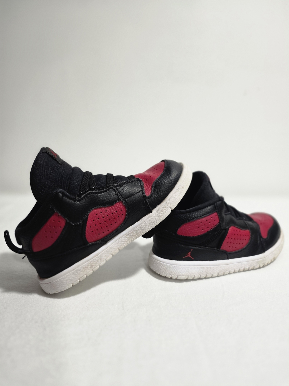 Jordan Toddler Sneakers Black & Red Size 10C